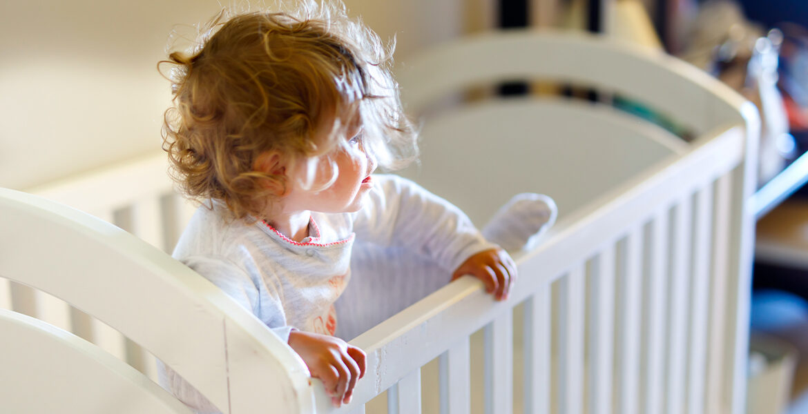 Bébé refuse de dormir dans son lit